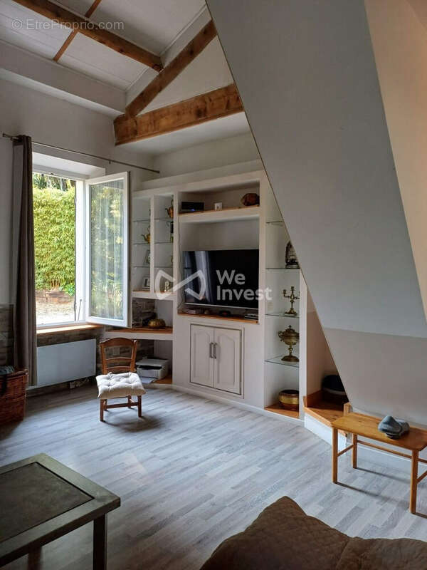 Maison à CUGES-LES-PINS