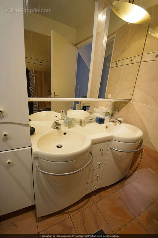 Appartement à MARSEILLE-6E