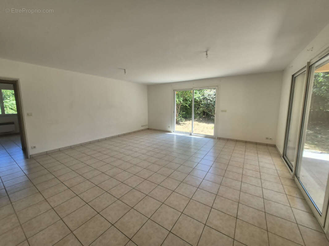 Belle maison de plain-pied avec jardin - photo 4