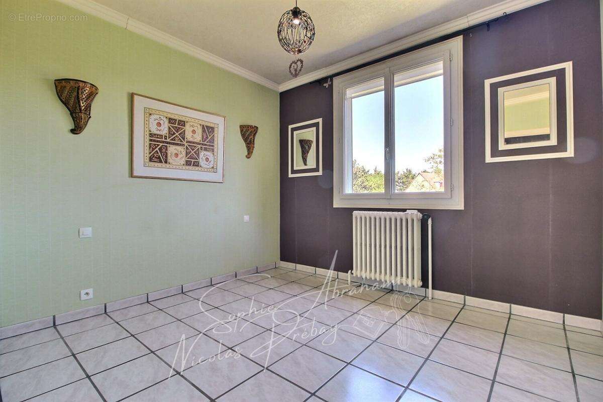 Maison à TOURY
