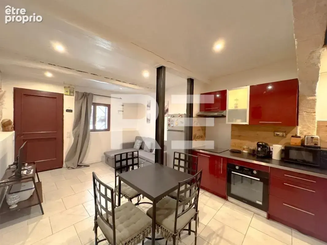 Maison de ville en pierre, entièrement meublée et équipée - photo 2