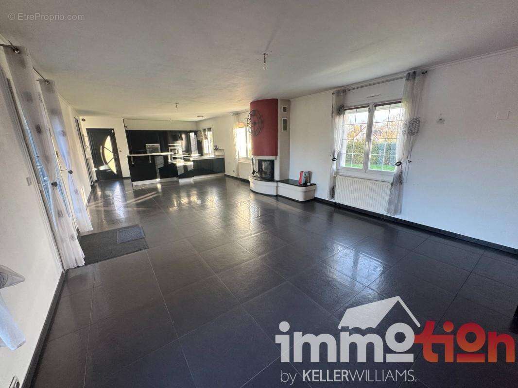 Maison à SAINT-QUENTIN-LA-MOTTE-CROIX-AU-BAILLY