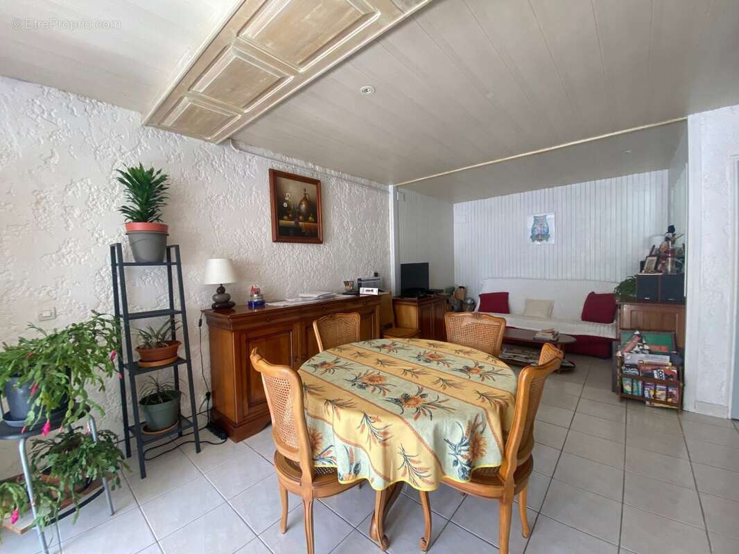 Maison à ARES