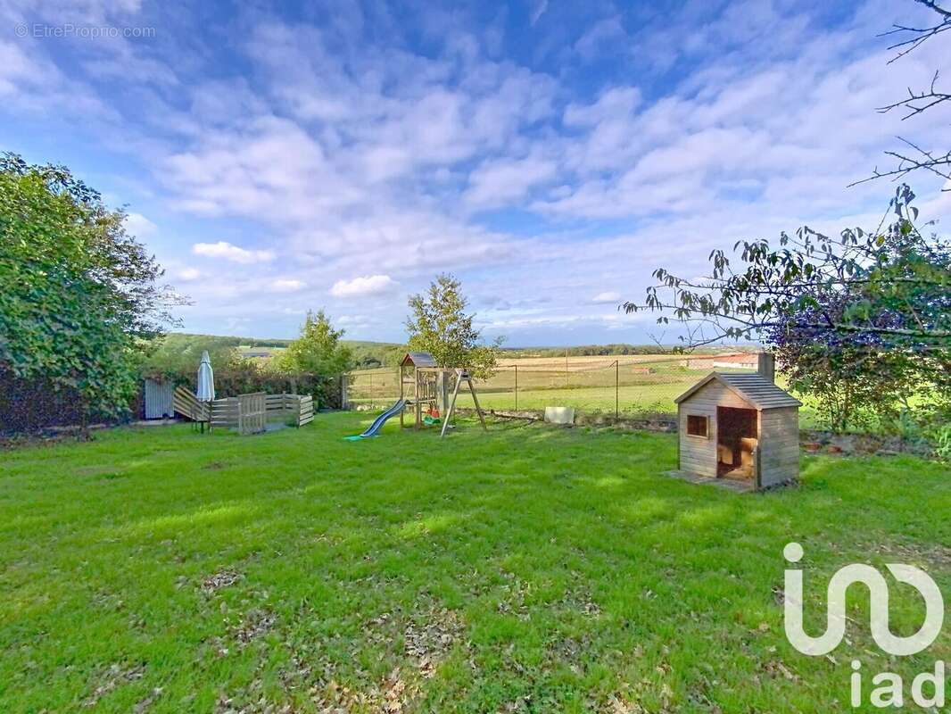 Photo 9 - Maison à LE BURGAUD