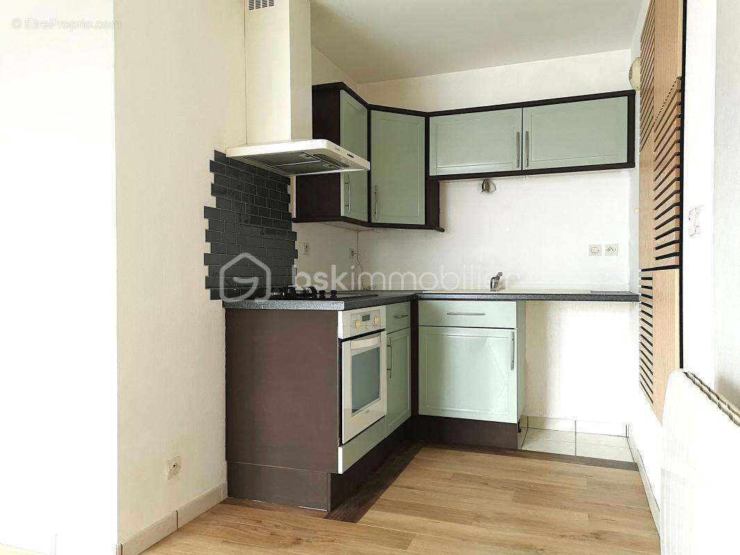Appartement à LES PONTS-DE-CE