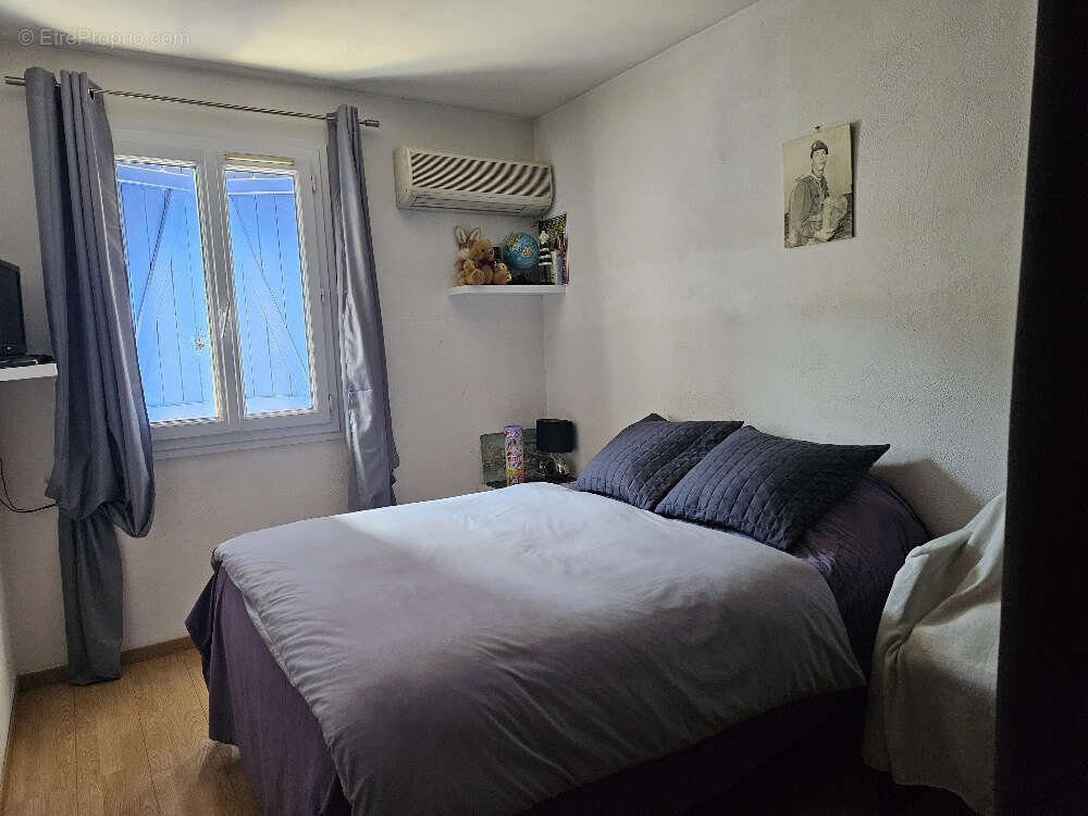 Maison à MORNAS