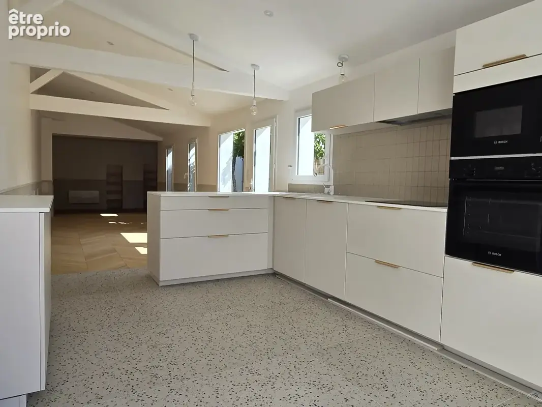 MAISON RENOVEE - type F4 - 116 m2 habitable - cour et jardin- BELLES PRESTATIONS - photo 5