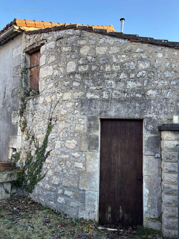 Maison à MORNAC