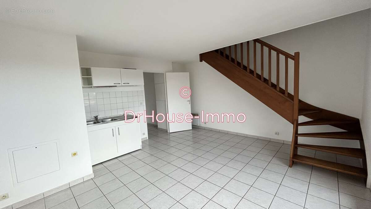 Appartement à DAMMARIE-LES-LYS