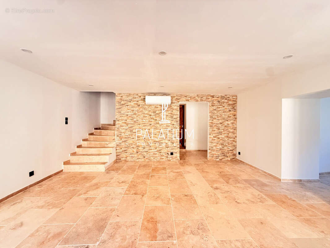Maison 96 m² à Mallefougasse-Auges  - photo 5