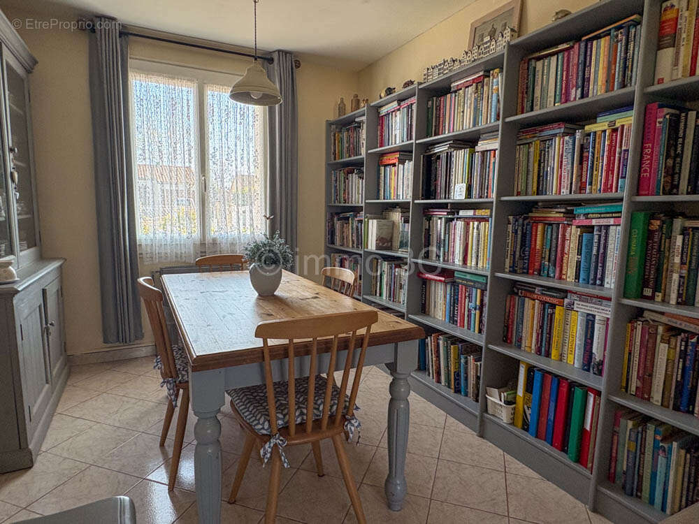 Maison à SAUZE-VAUSSAIS