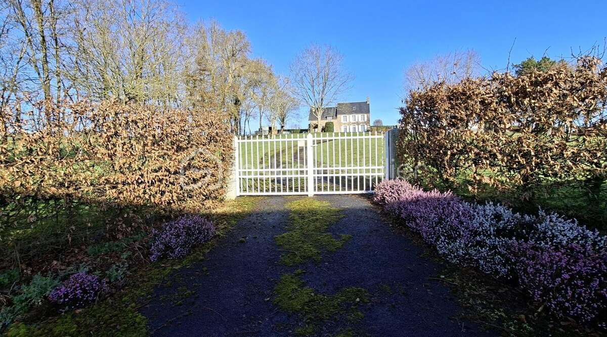 Maison à LE BENY-BOCAGE
