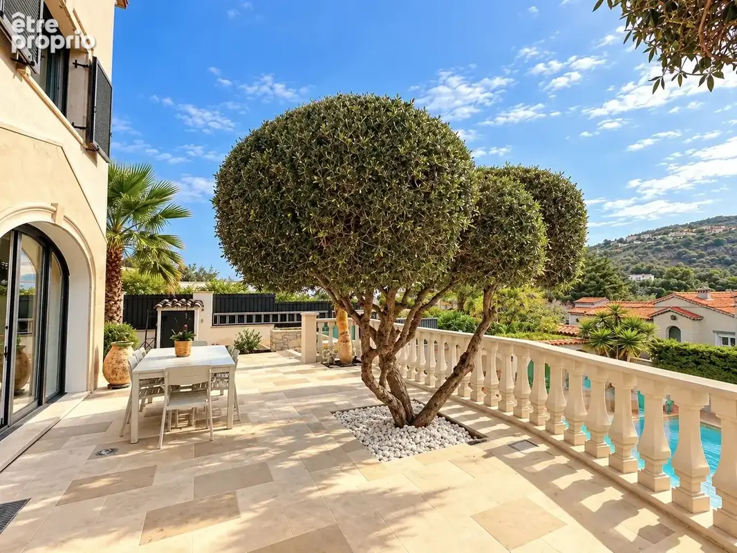 Mandelieu-la-napoule – minelle  villa de 326 m² avec piscine - photo 3