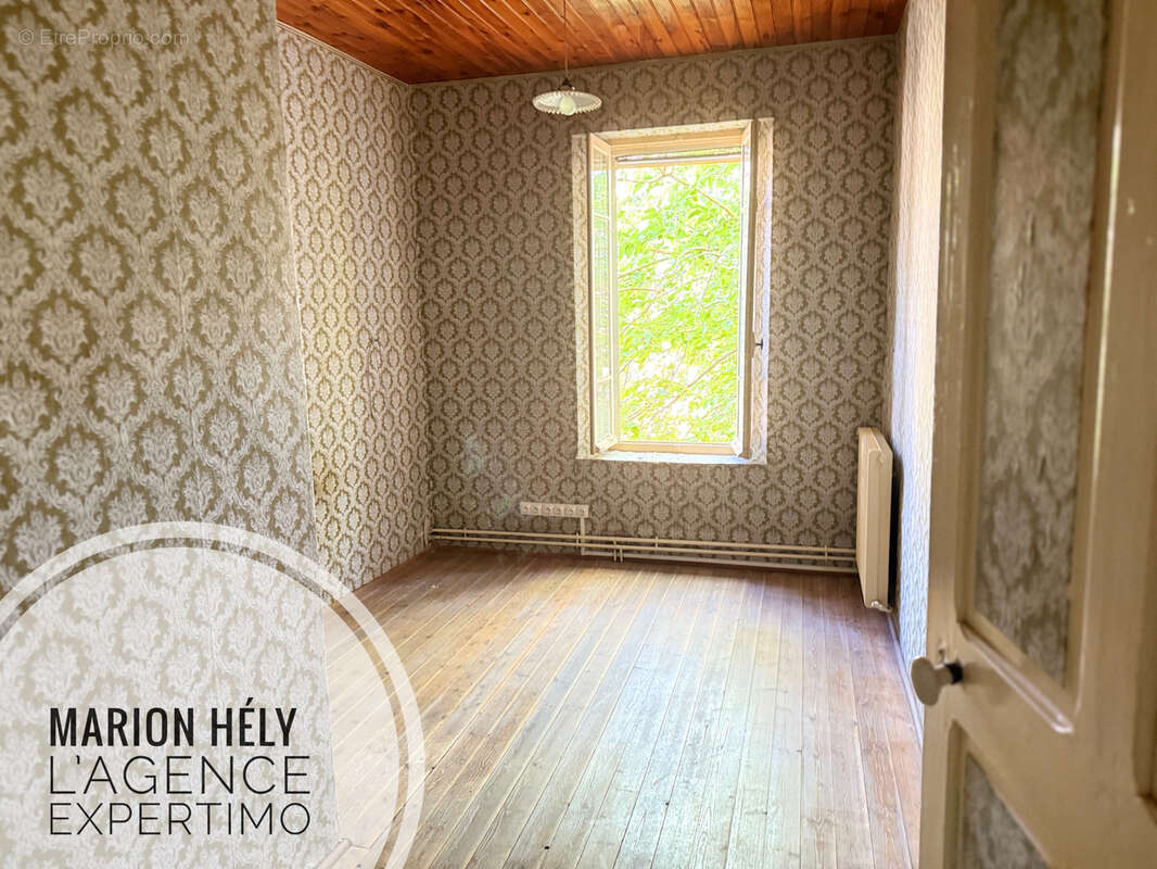 Maison à UCHAUX