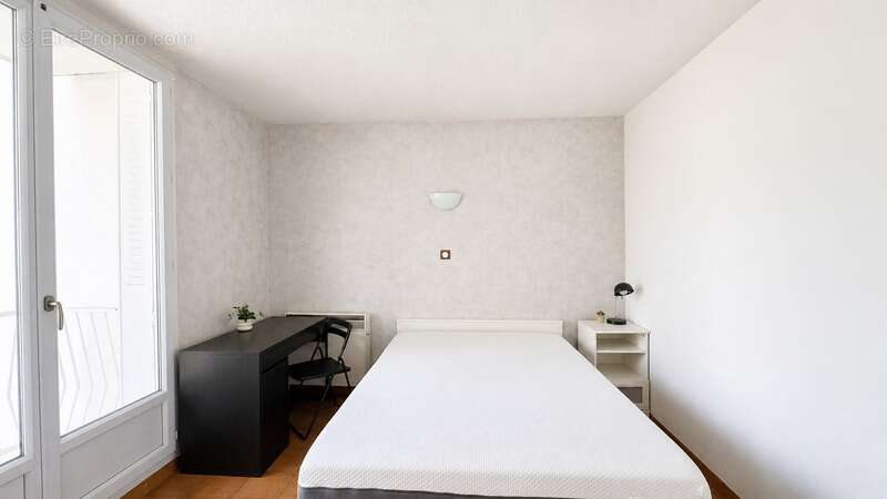 Appartement à SAINT-MARTIN-D'HERES
