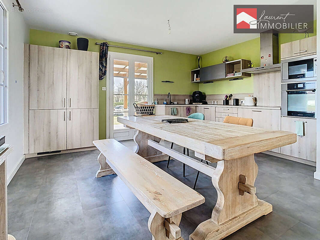 Maison à PONT-DE-VAUX