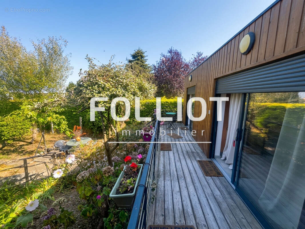 À Vendre : Pavillon sur sous-sol 6 pièces à vendre à Sainte-Honorine-des-Pertes, Aure sur Mer - photo 10