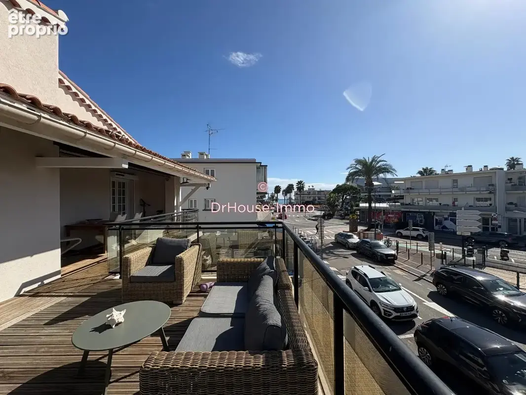 Appartement 4 pièces 101 m² à vendre à Villeneuve-Loubet (06270) - photo 3