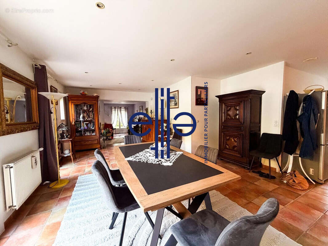 Maison à COULOUNIEIX-CHAMIERS