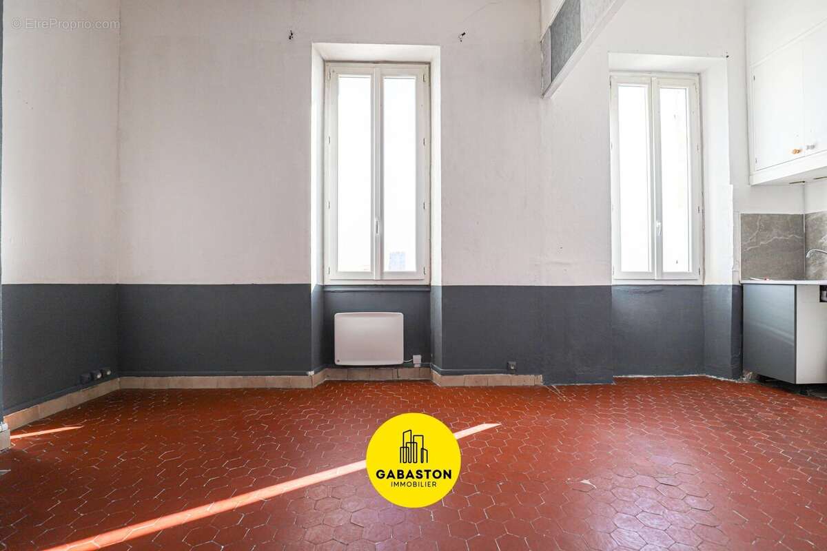 Appartement à MARSEILLE-15E