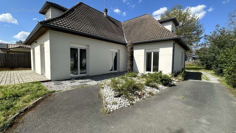 Maison à MARTIGNAS-SUR-JALLE