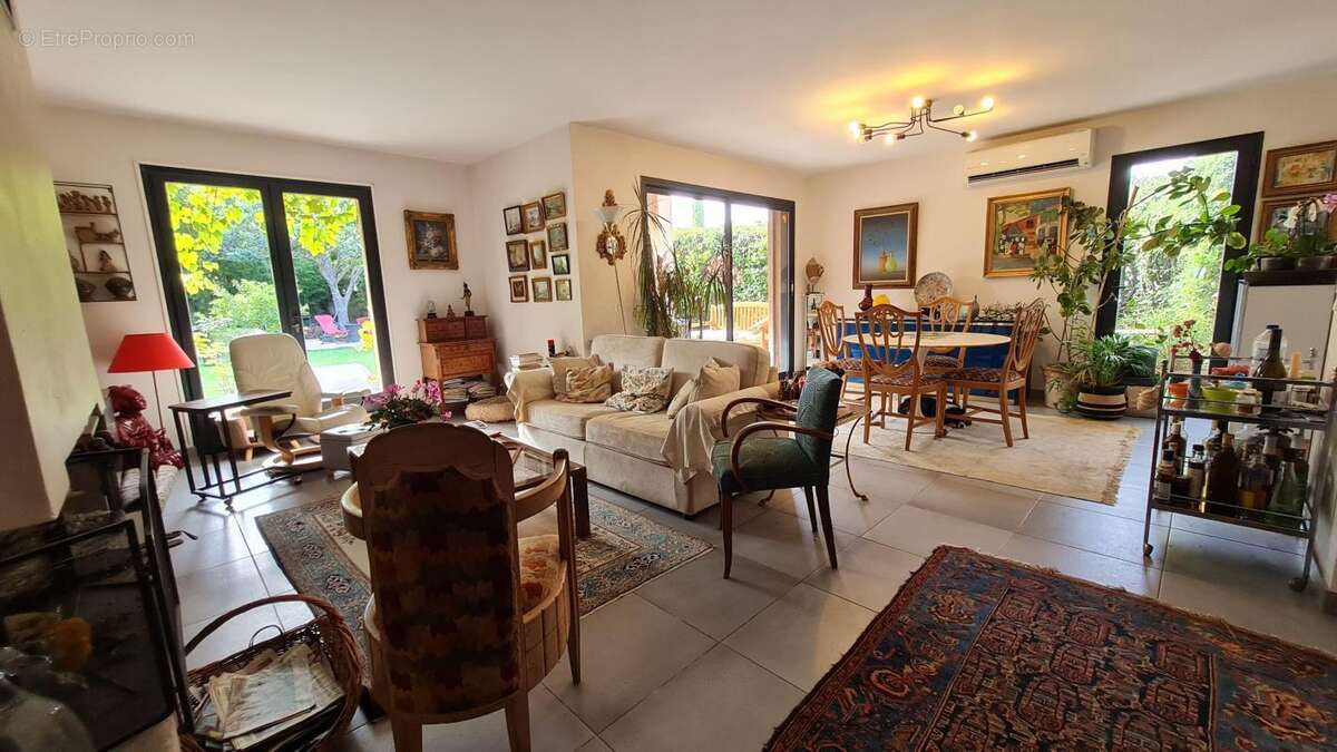 Maison à VILLENEUVE-LES-AVIGNON