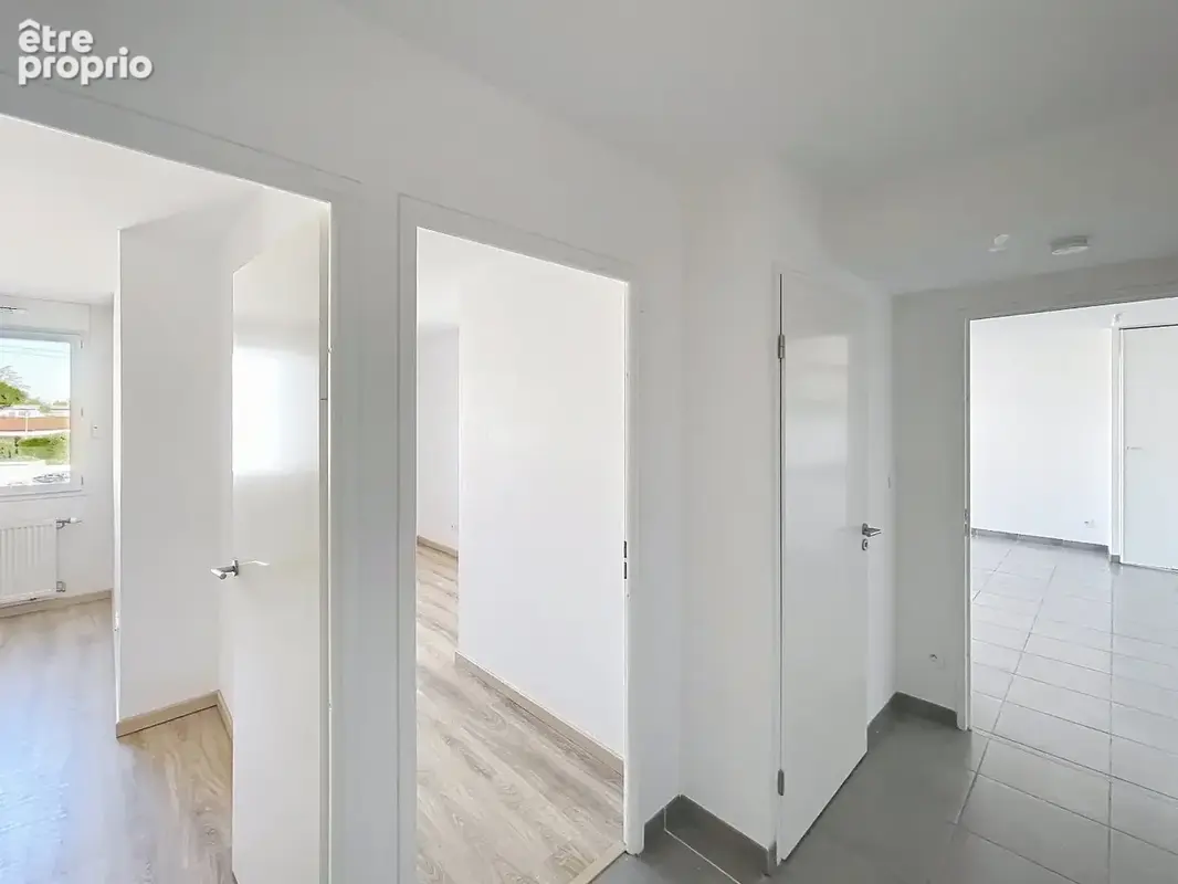 Appartement T3  Centre-ville Castanet-Tolosan  Résidence récente avec terrasse et parking double - photo 3
