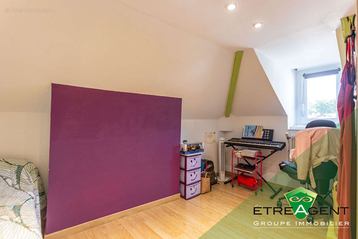 Maison BERNAY - 110 m² - 4 chambres - photo 9