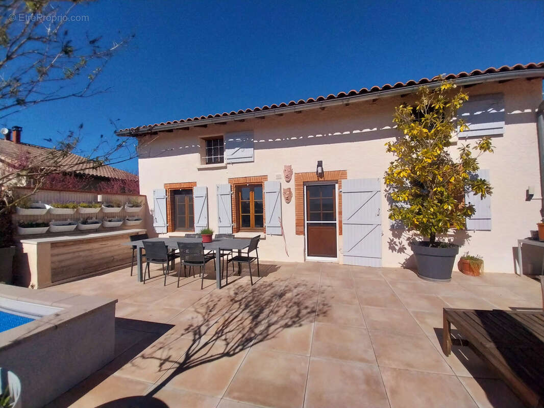 Maison à PUJAUDRAN