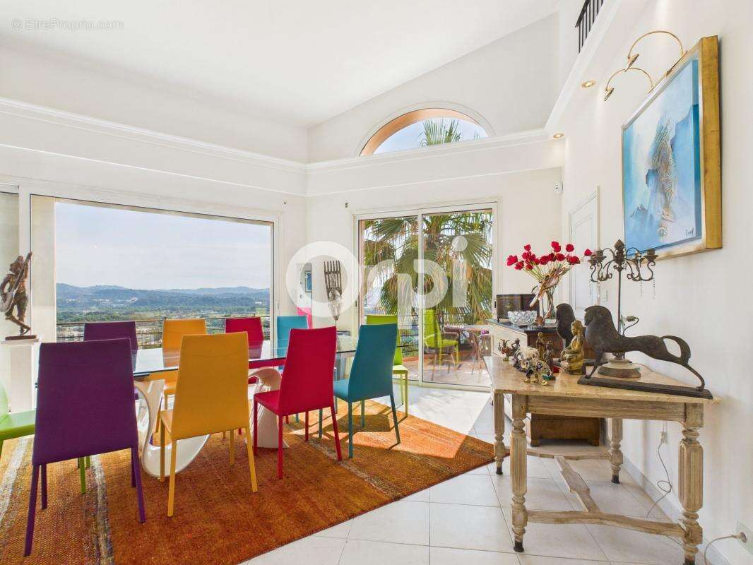 Maison à MANDELIEU-LA-NAPOULE