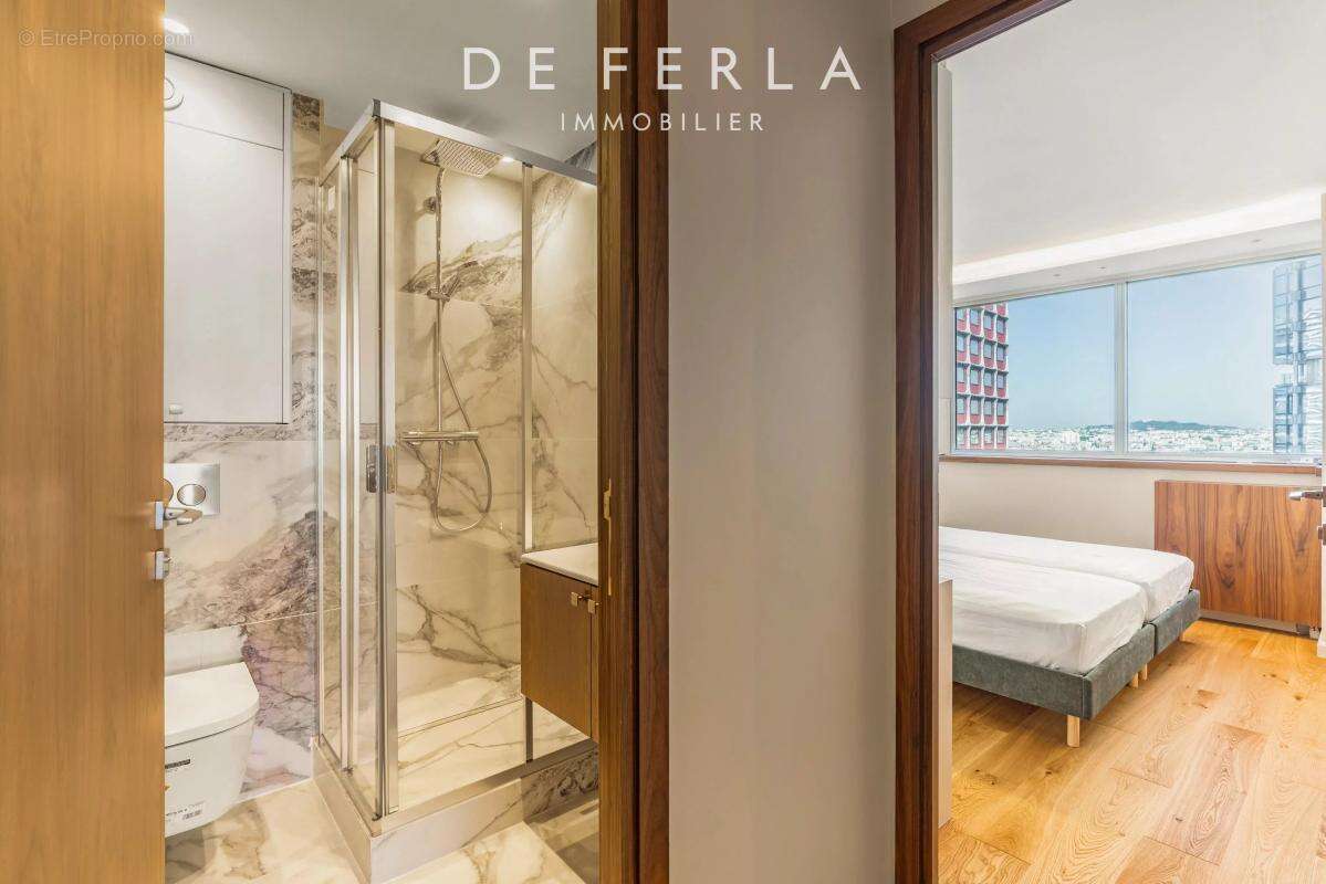 Appartement à PARIS-15E