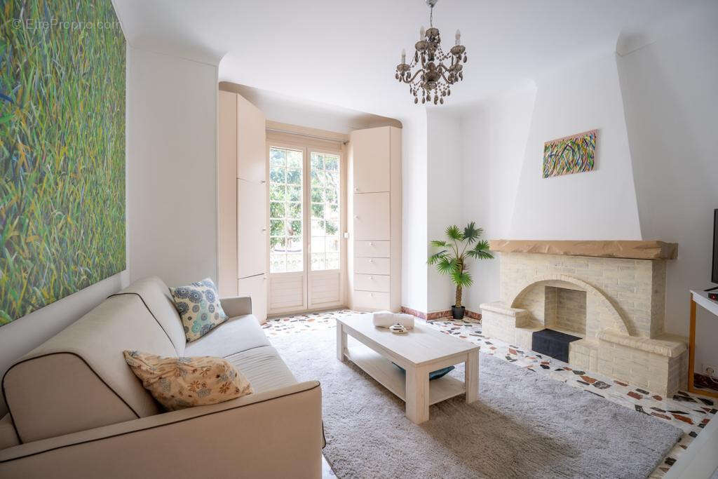 Appartement à BEAUSOLEIL