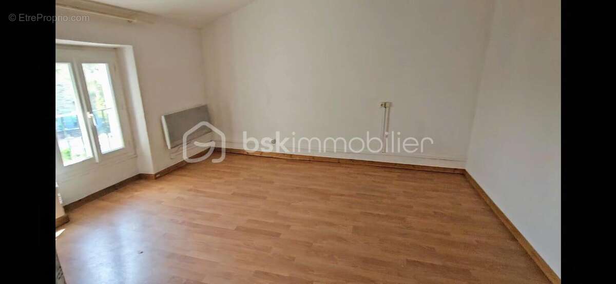 Appartement à SAINT-GENIS-DES-FONTAINES