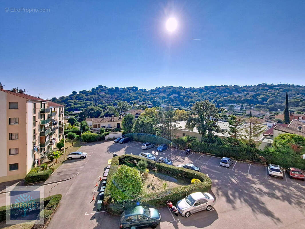 Appartement à VALLAURIS