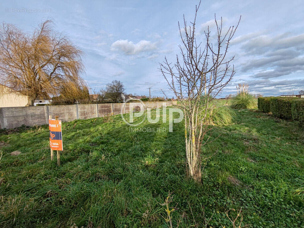 Terrain à GUEMPS