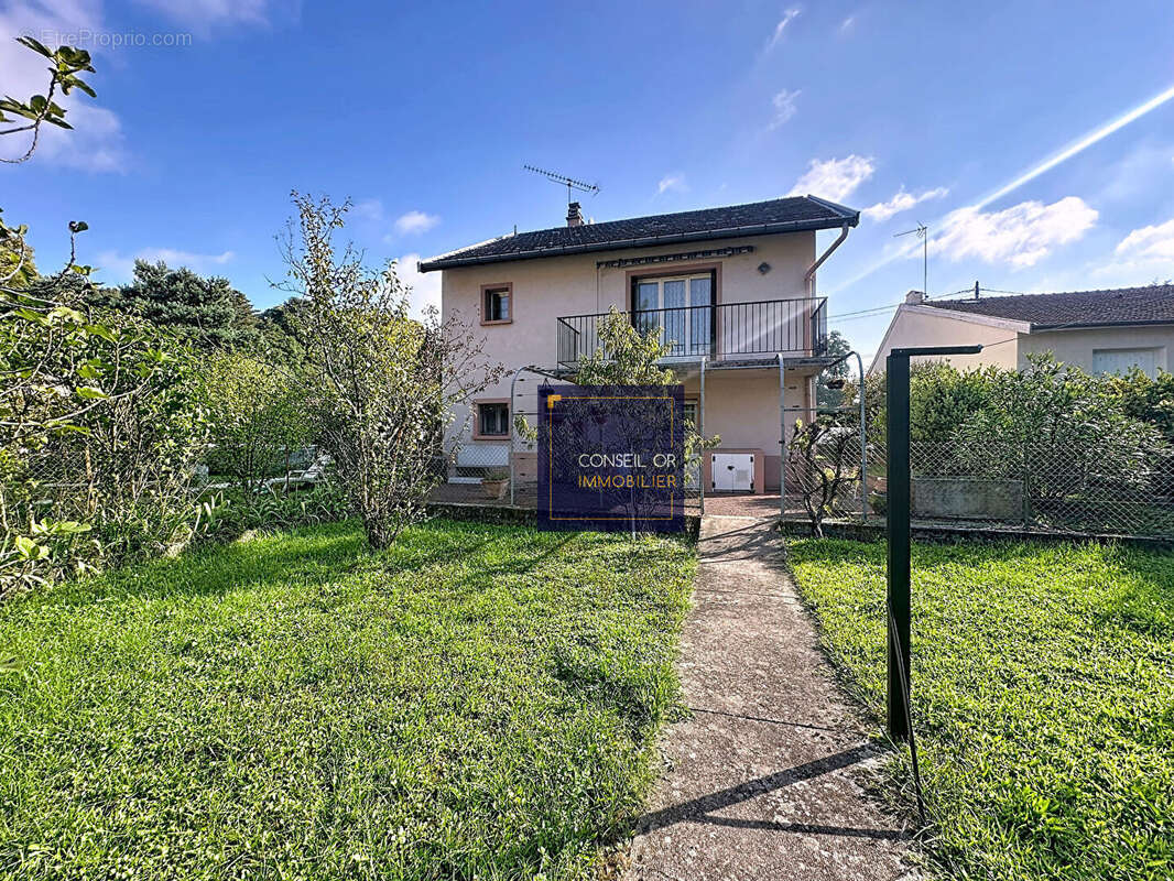 Maison à SAINTE-FOY-LES-LYON