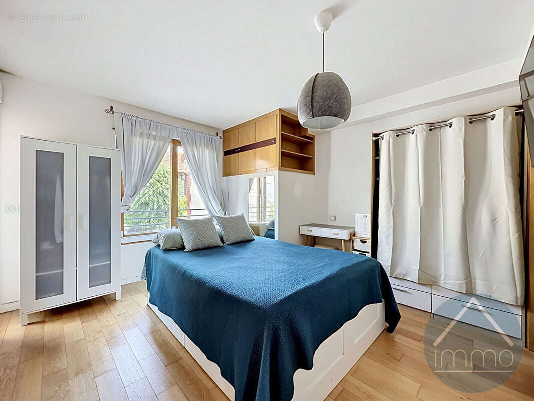 Appartement à NANTERRE