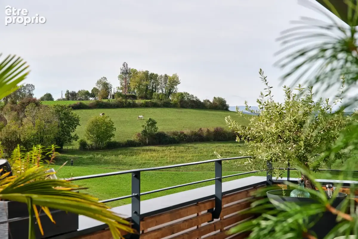 Annecy le vieux standing t4/5 dernier etage avec grande terrasse - photo 2