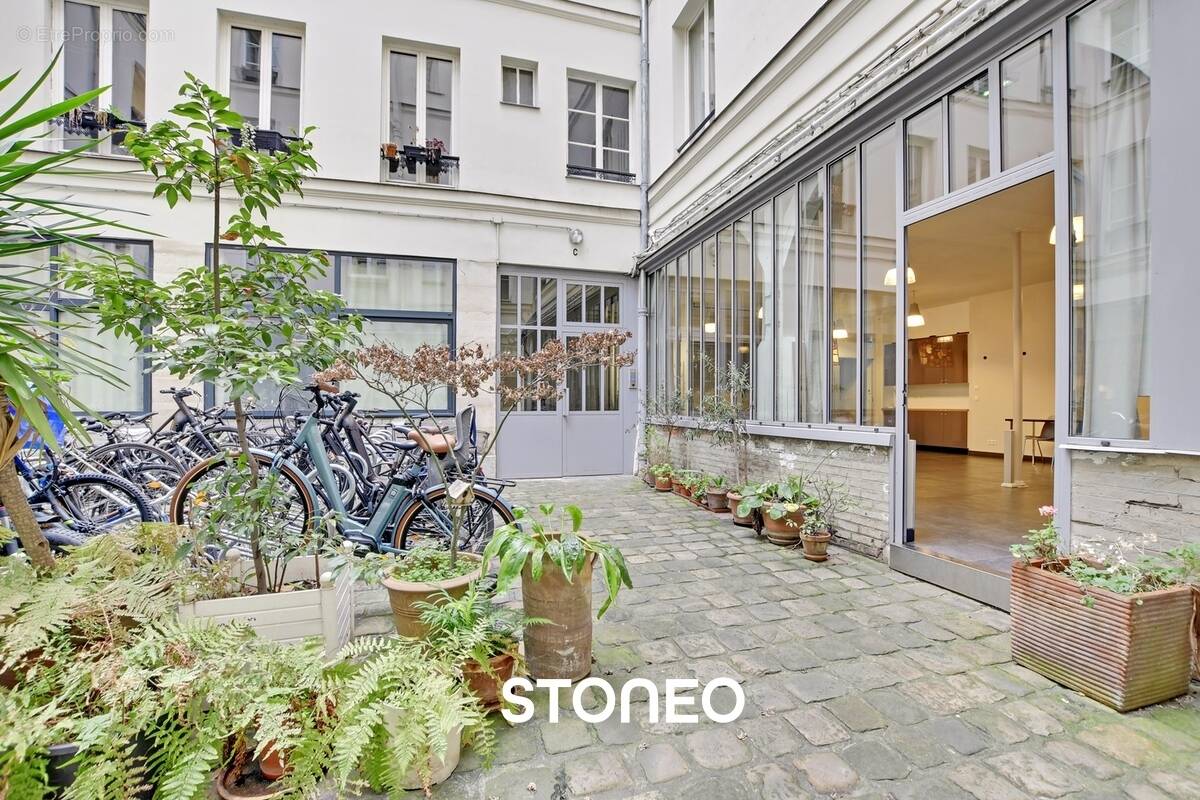 Commerce à PARIS-10E