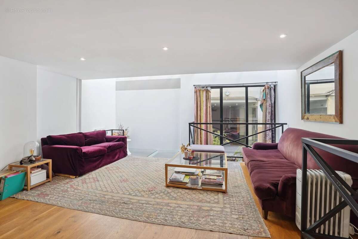 Commerce à PARIS-11E