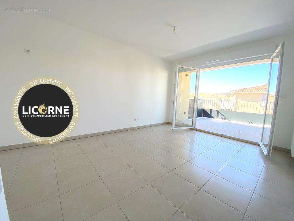 Appartement à LE PUY-SAINTE-REPARADE