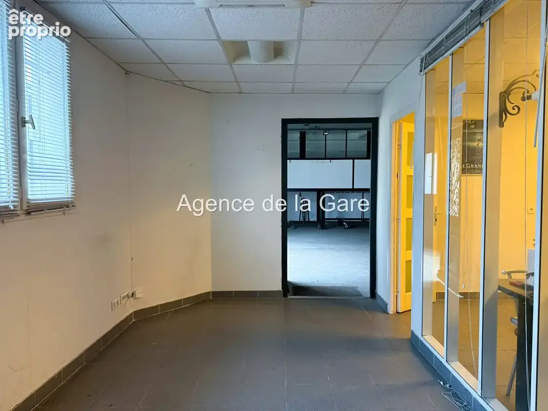 Local d'Activité et bureaux de 163 m² Sartrouville - photo 3