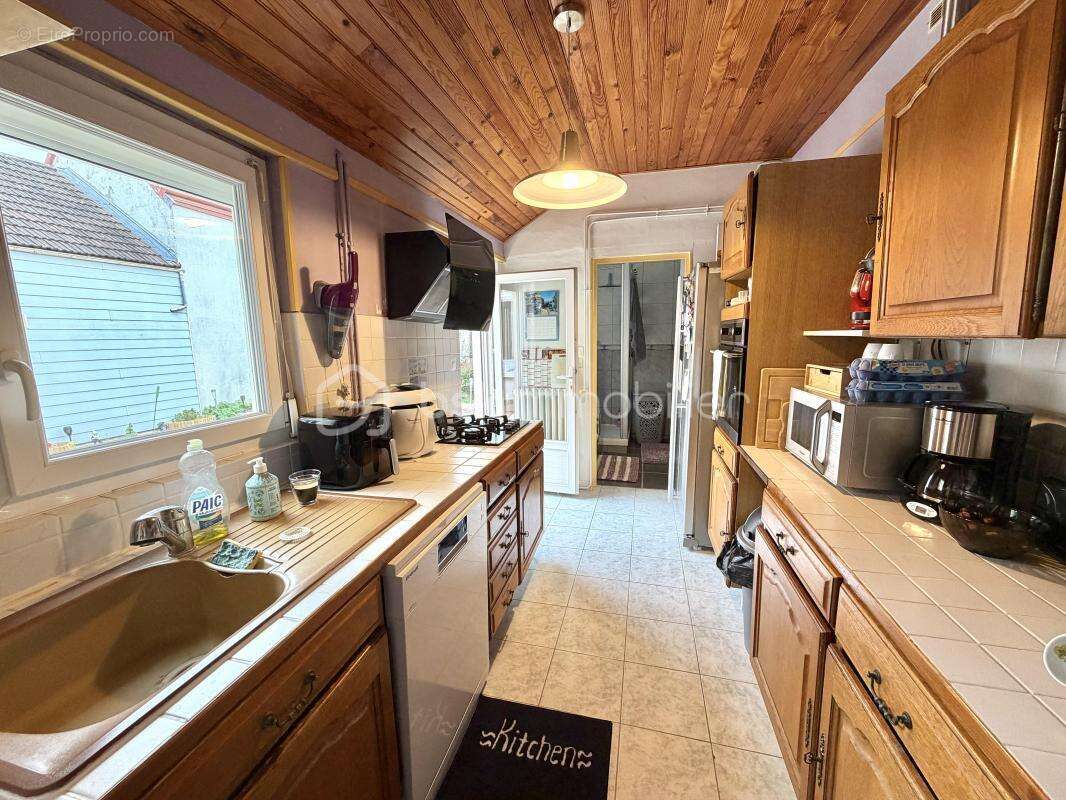 Maison à SAINT-ETIENNE-DU-ROUVRAY