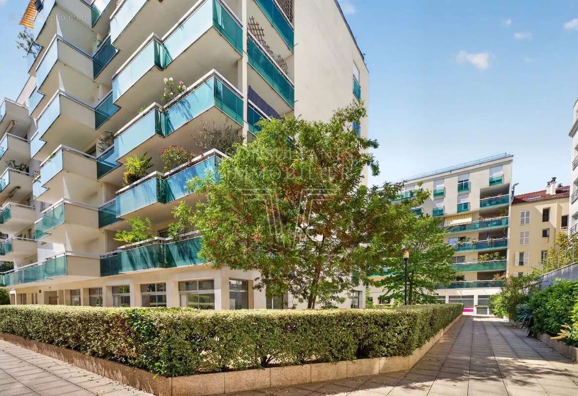Appartement à LEVALLOIS-PERRET