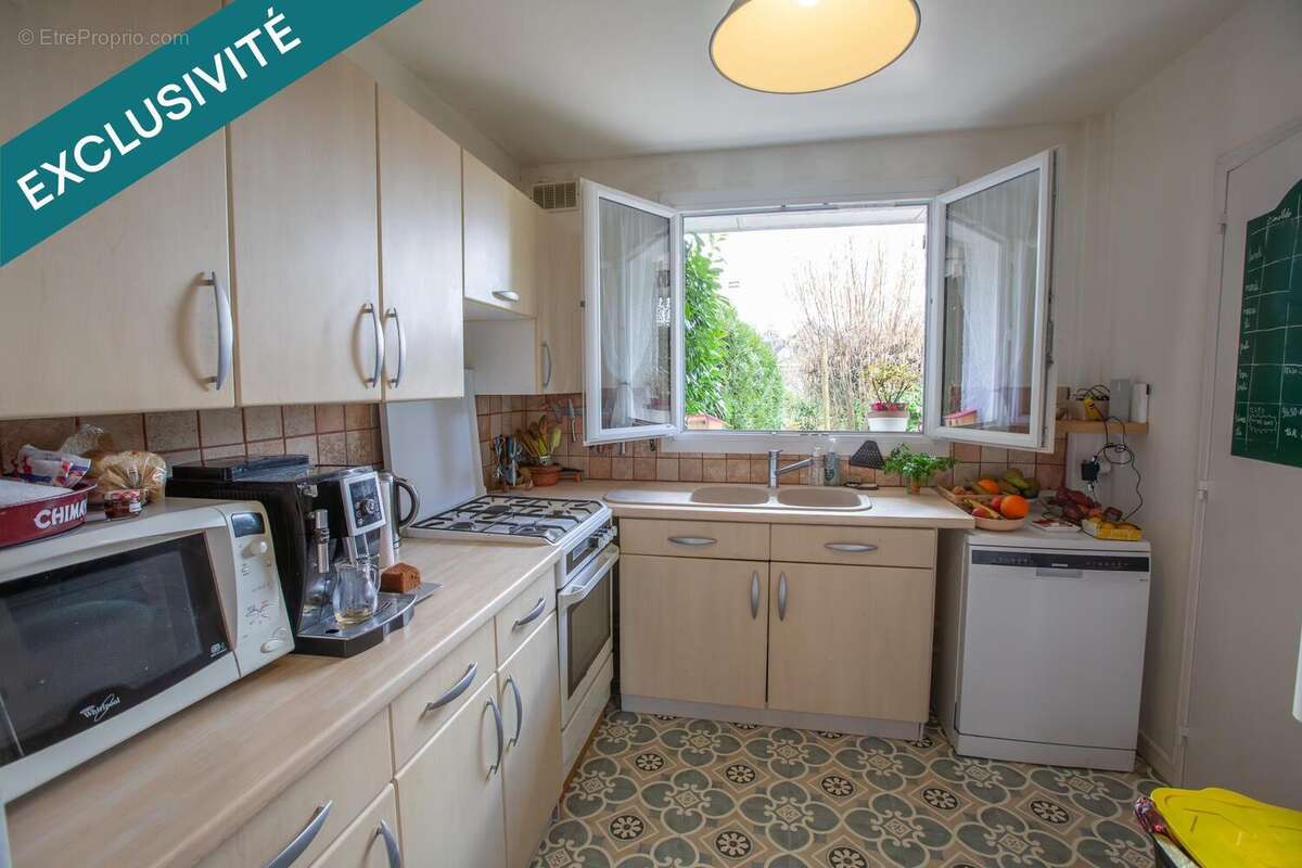 Photo 3 - Maison à LE MESNIL-SAINT-DENIS