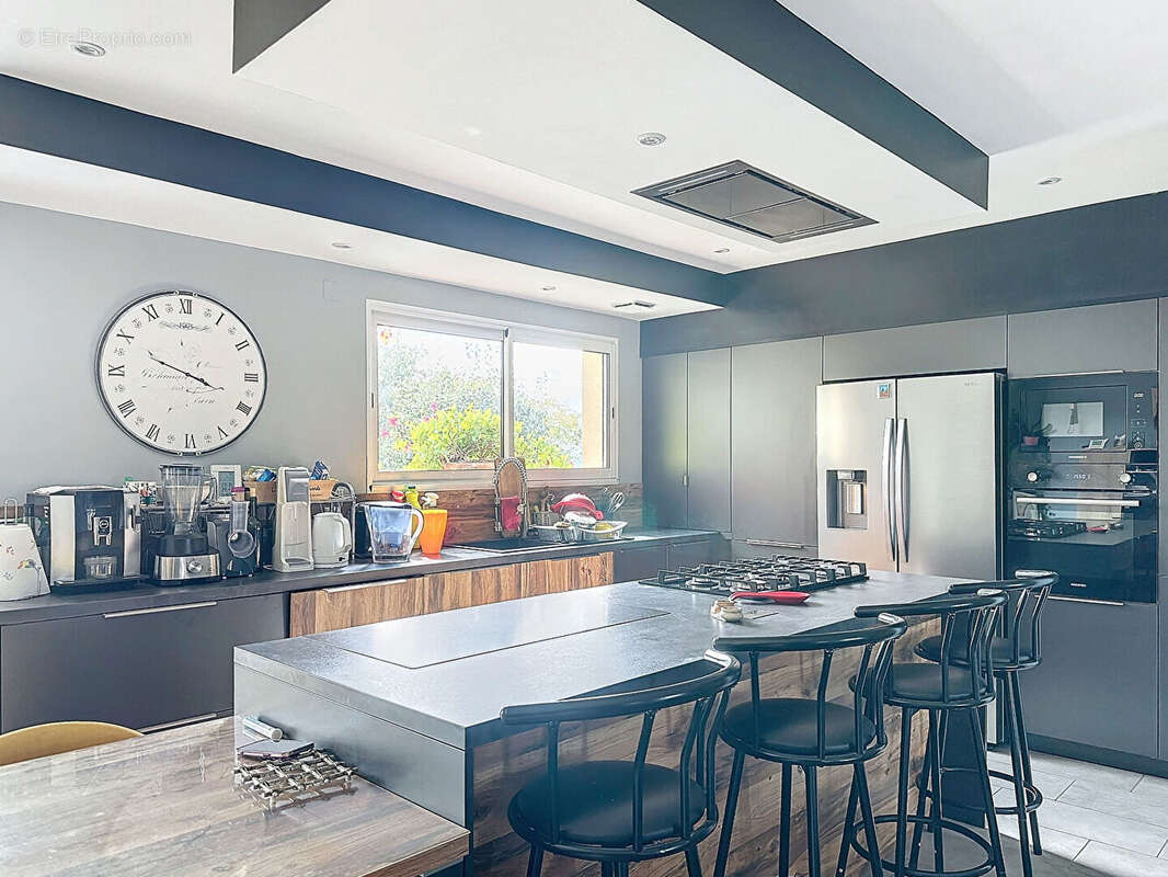 Maison à VILLECOMTAL-SUR-ARROS