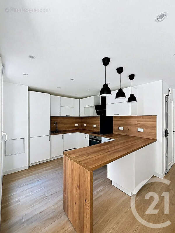 Appartement à SAVIGNY-LE-TEMPLE