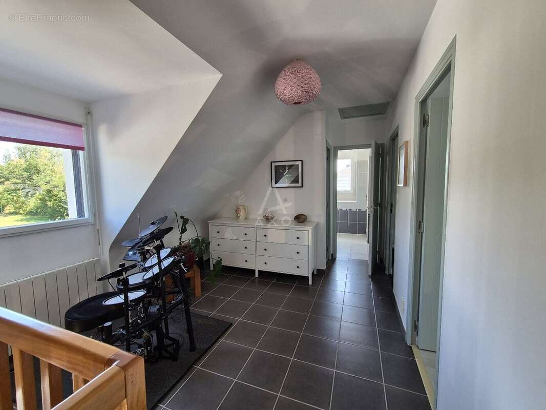 Le charme contemporain sur un écrin paysager de 1 030 m² - photo 10