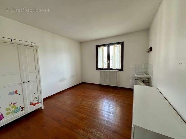   - Appartement à CROLLES