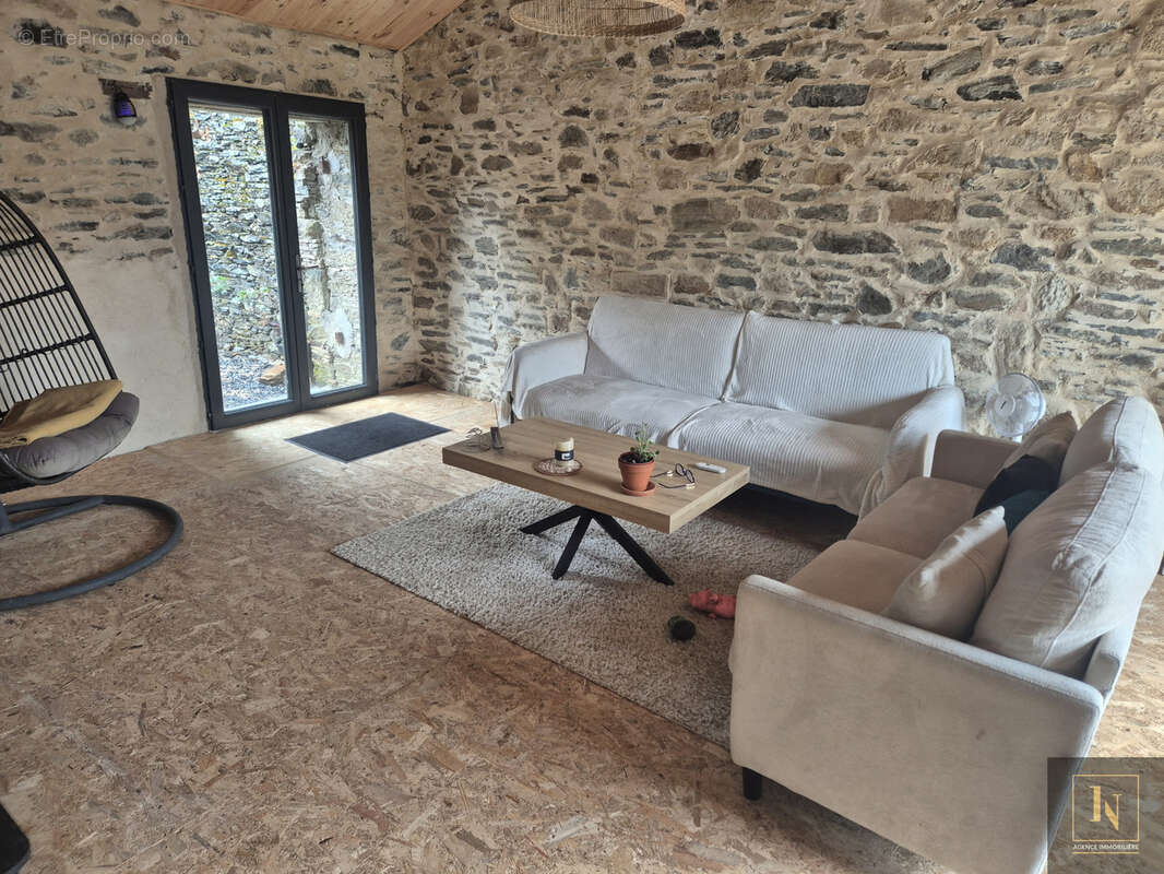 Maison à FROSSAY